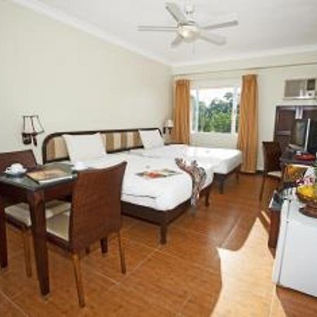 Egi Resort & Hotel Мактан Экстерьер фото