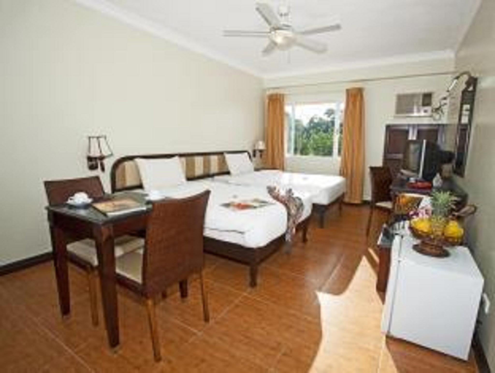 Egi Resort & Hotel Мактан Экстерьер фото