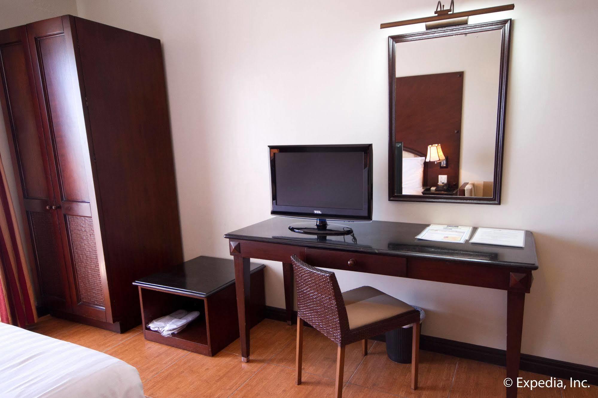 Egi Resort & Hotel Мактан Экстерьер фото