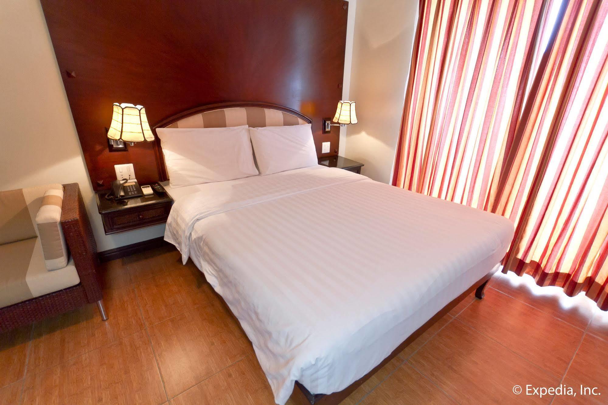 Egi Resort & Hotel Мактан Экстерьер фото